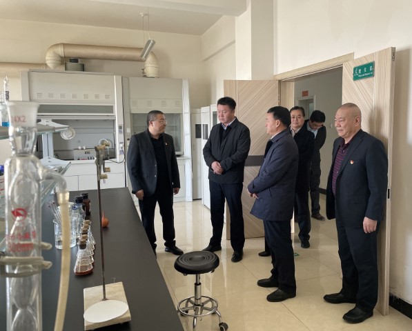 酒泉市政府黨組成員、副市長哈里別克來敦煌種業(yè)調(diào)研指導(dǎo)工作